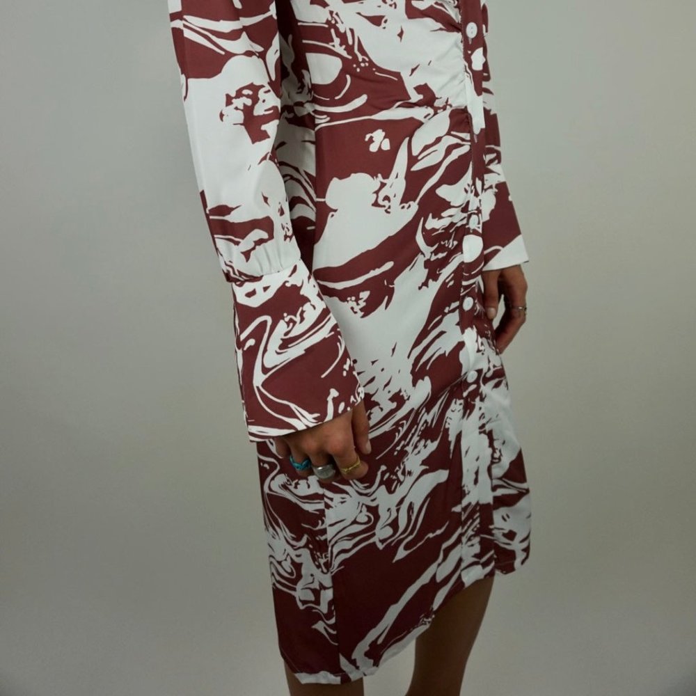 Abstract Midi Dress - Picture 5 of 8